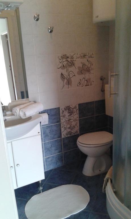 Apartments Davor Biograd Na Moru Phòng bức ảnh