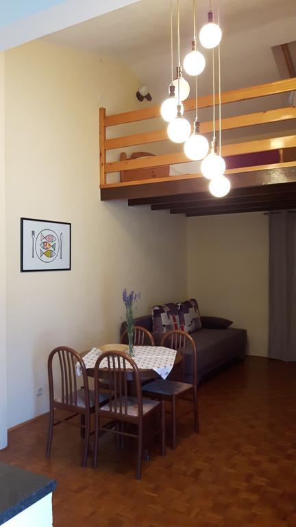 Apartments Davor Biograd Na Moru Ngoại thất bức ảnh