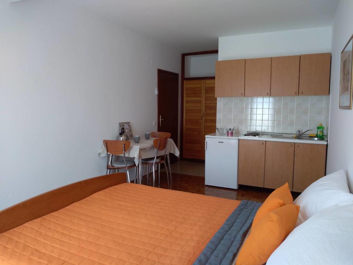 Apartments Davor Biograd Na Moru Ngoại thất bức ảnh